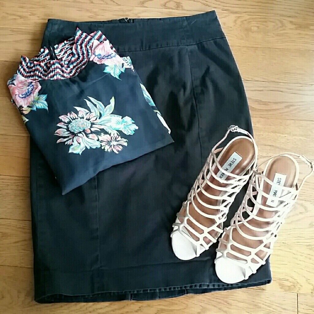 Navy blue pencil skirt